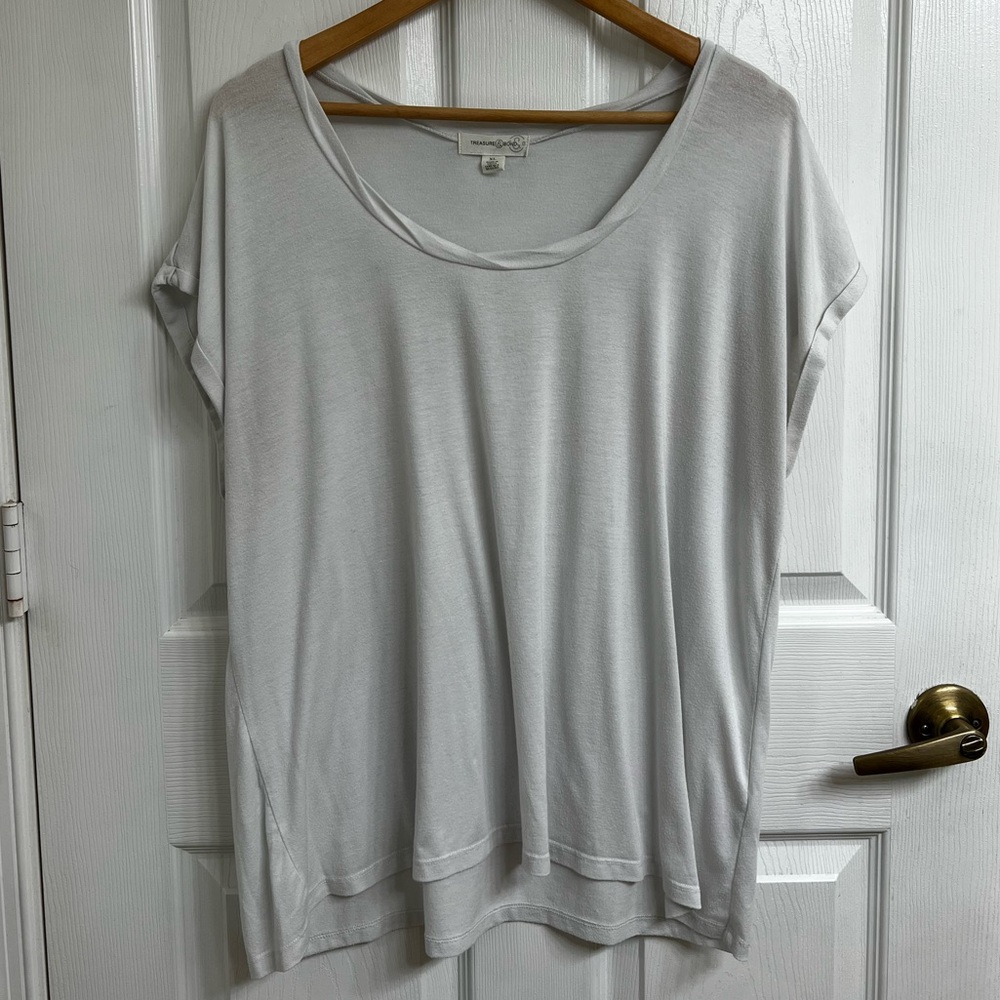 Nordstrom | Treasure & Bond | XL | white distressed flowy t-shirt casual boho